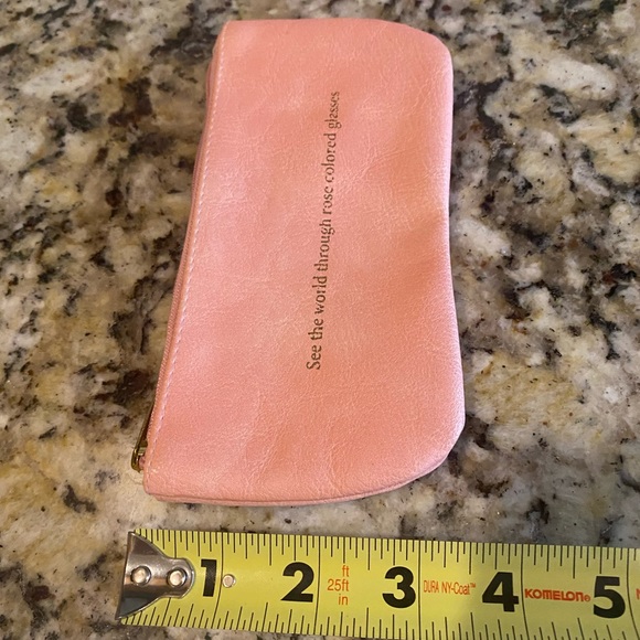 Glasses case - Picture 4 of 7